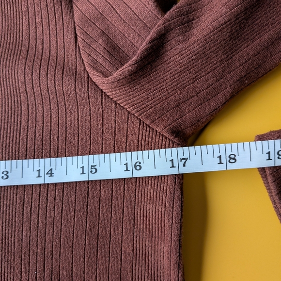 American Eagle Outfitters Women's Rust Button Down Shirt - Picture 6 of 12